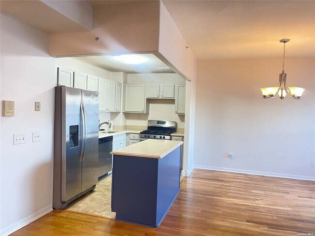 Building Photo - 214 Beach Breeze Pl