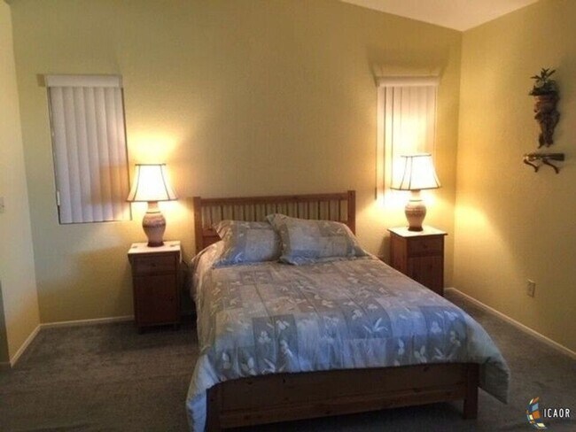 Foto del edificio - 342 Willow Bend Dr