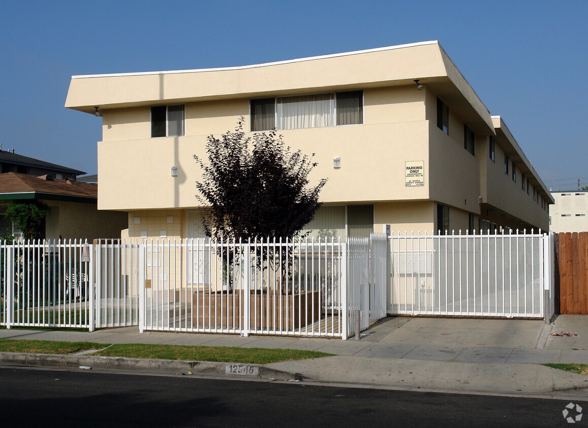Building Photo - 12545 Eucalyptus Ave
