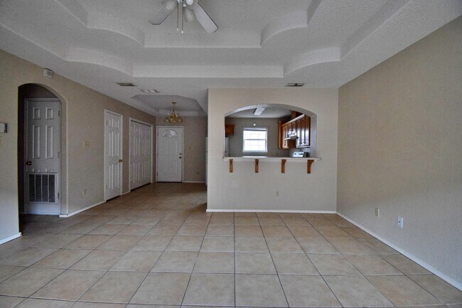 Foto del edificio - 1607 W Portales Dr