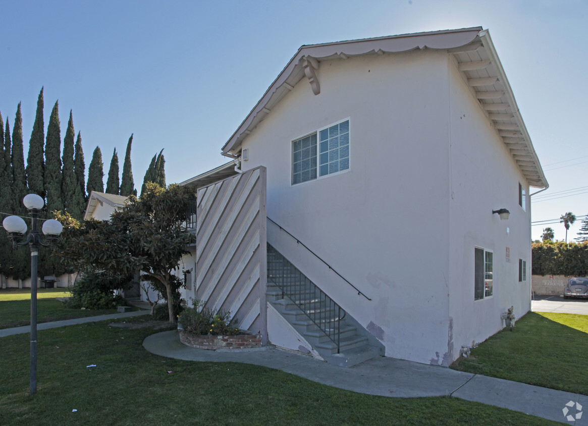 Building Photo - 10672 Tibbs Cir