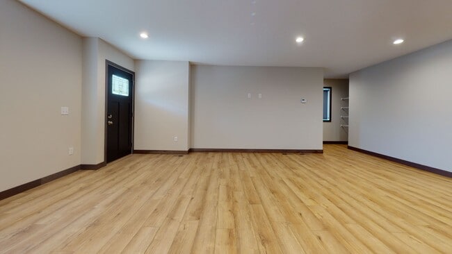 Foto del edificio - 718 13th Ave SE