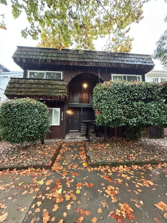 Primary Photo - 2824 I St