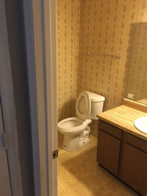 Foto del edificio - 3716 Pine Knoll Dr