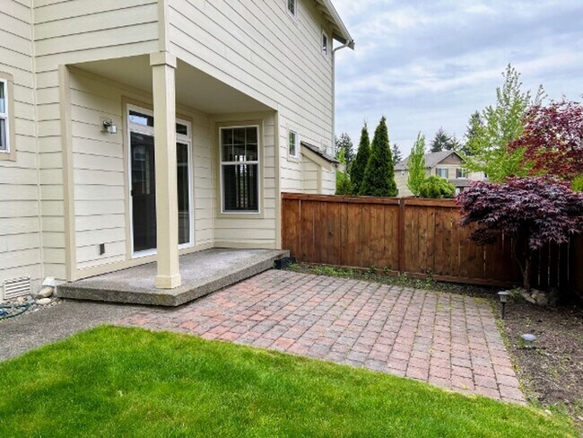 Foto del edificio - Pet Friendly 3 Bedroom in Campus Glen Neighborhood