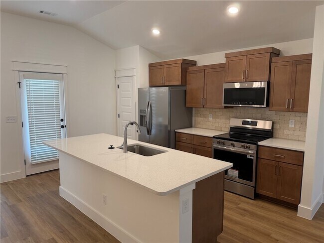 Foto del edificio - 3708 N Wiley Dr