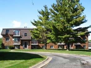 Building Photo - 2796 Willow Dr