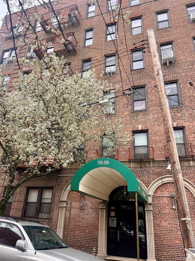 Building Photo - 30-06 29th St