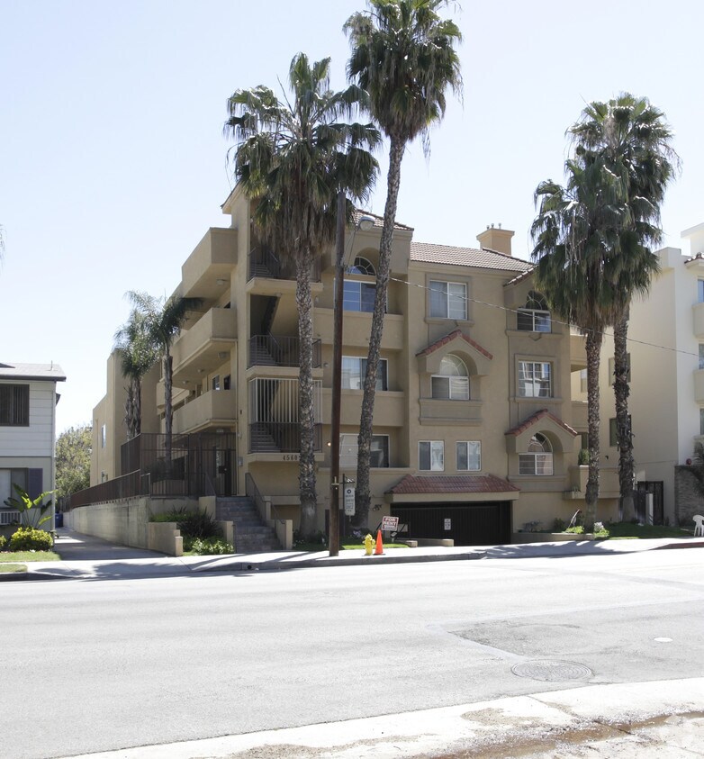 Primary Photo - 4560 Coldwater Canyon Ave