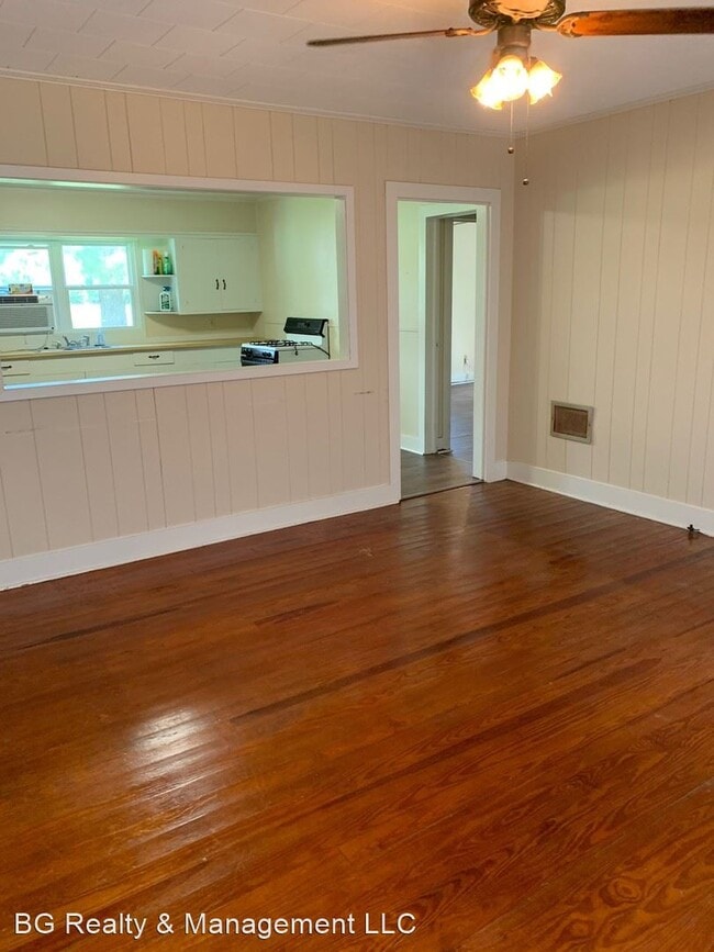Building Photo - 2 br, 1 bath House - 1027 Robin St