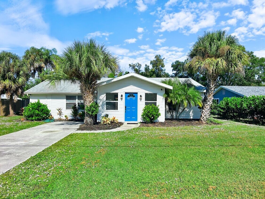 Primary Photo - Stunning Sarasota Home with Pool – Minutes...