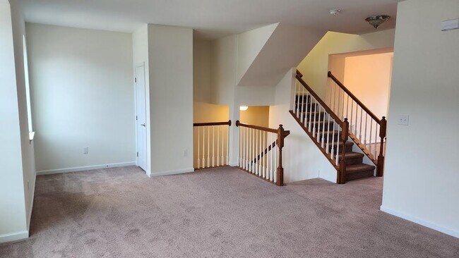Formal Living Room - 425 Scarecrow Ct
