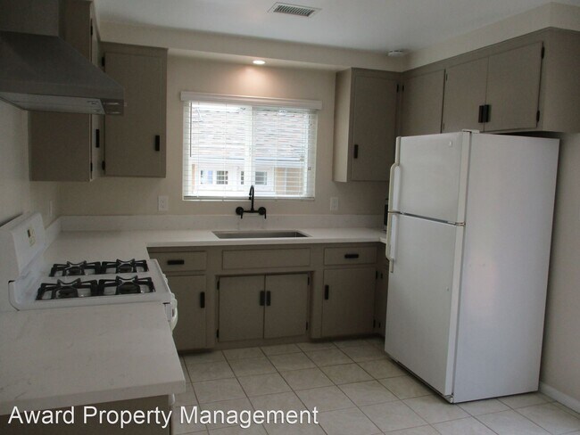 Foto del edificio - 3 br, 1 bath House - 4037 Tennyson St