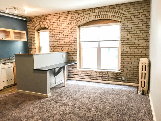 Foto del edificio - 606 E 15th St