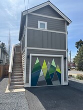 Building Photo - 752 NW Ogden Ave