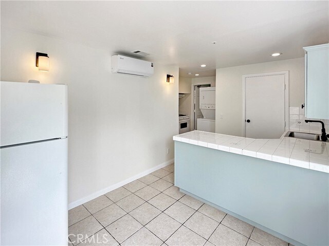 Foto del edificio - 541 W Orange Grove Ave