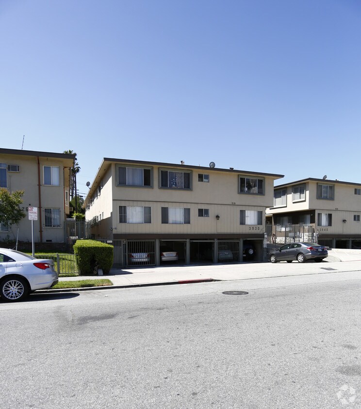 Primary Photo - 3930 Ingraham St