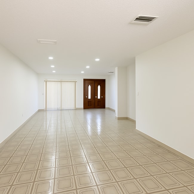 Foto del edificio - 9972 SW 4th St