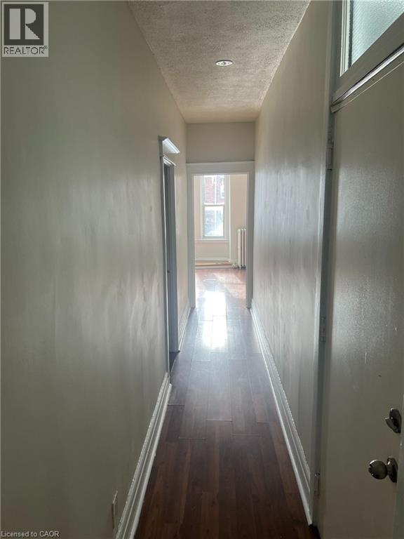 Building Photo - 599 King St E