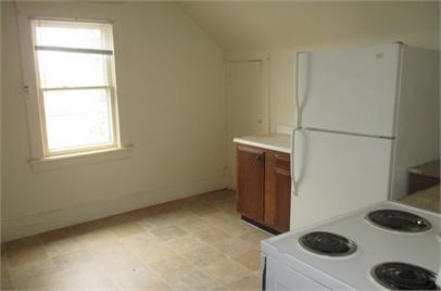 Building Photo - 108 E 6th St