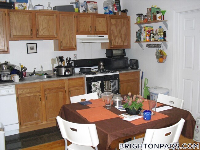 Foto del edificio - 17 Cummings Rd