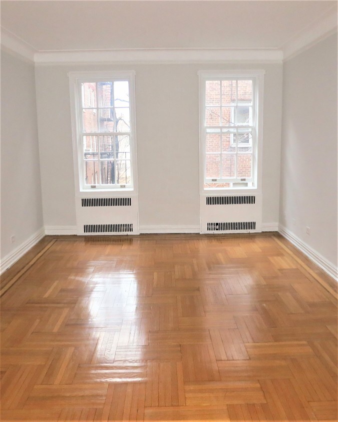 Foto principal - 111-23 76th Rd