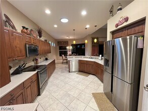 Building Photo - 26455 Doverstone St