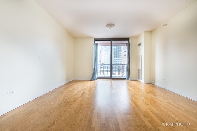 Foto del edificio - 1101 S State St