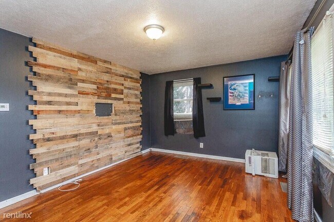Building Photo - 2 br, 1 bath House - 148 E Prospect St