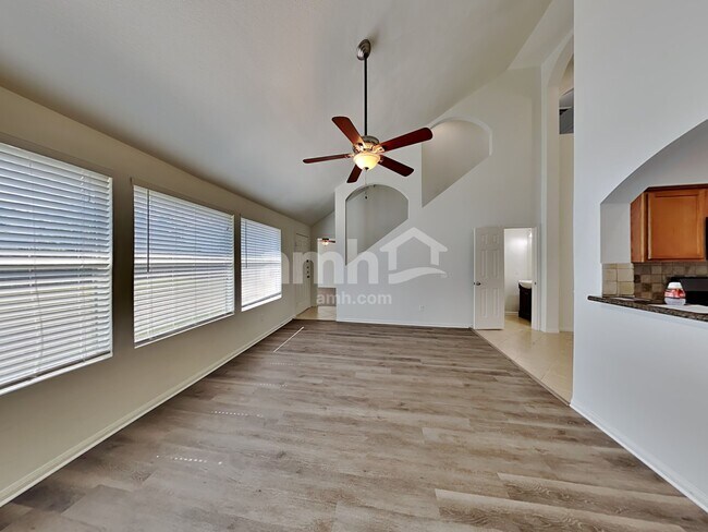 Foto del edificio - 18439 Sunrise Oaks Ct