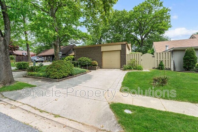 Foto del edificio - 5360 Red Lake Ct