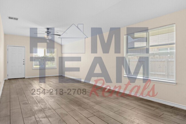 Building Photo - 546 Lost Trl