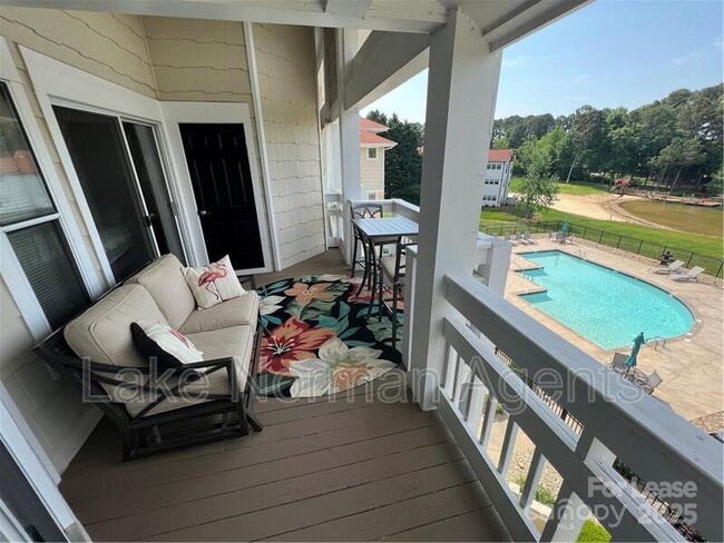 Photo - 17919 Kings Point Dr Apartment