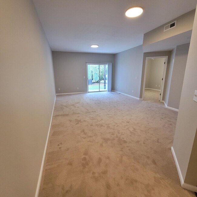 Building Photo - 4250 Wilshire Blvd