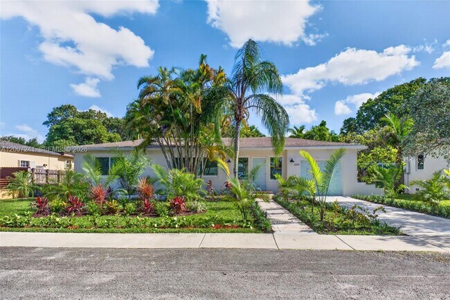 Foto del edificio - 1250 NE 133rd St