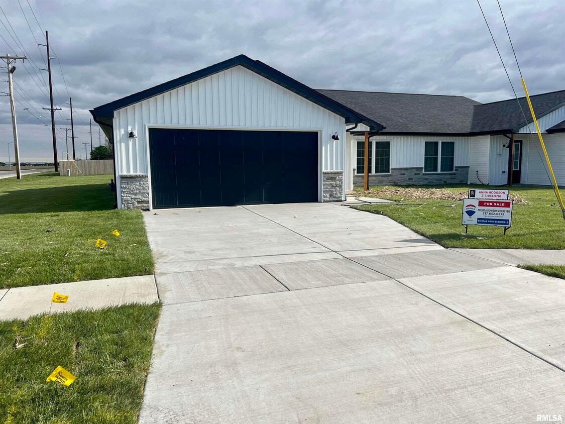 Primary Photo - 4403 Westgate Dr