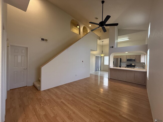 Building Photo - 11807 Calle Del Cid
