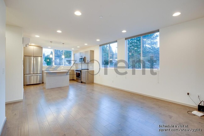 Foto del edificio - 15425 2nd Ave NE