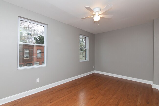 Building Photo - 1021 W Dauphin St
