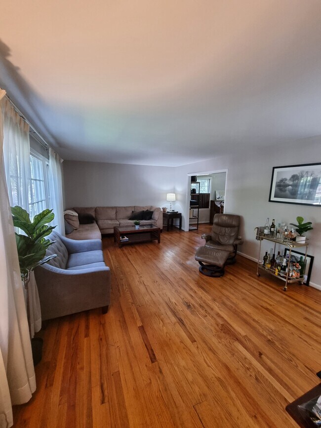 Building Photo - 6205 Quebec Pl