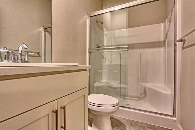 Foto del edificio - ADU-UNIT B-1 Bed, 1 Bath Unit with Washer/...