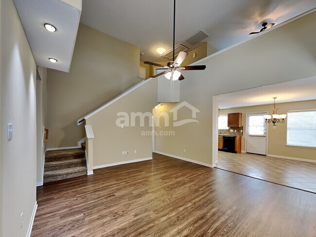 Foto del edificio - 15834 Little Miss Creek Dr