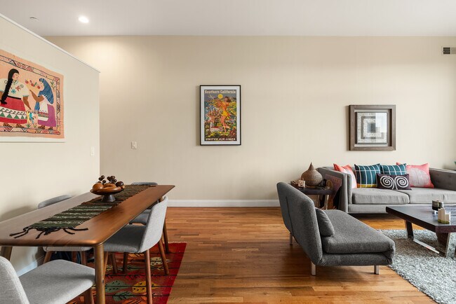 Foto del edificio - 518 Gregory Ave