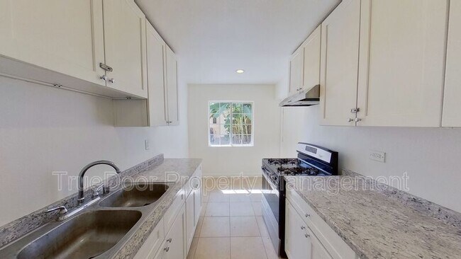 Foto del edificio - 619 E Walnut St
