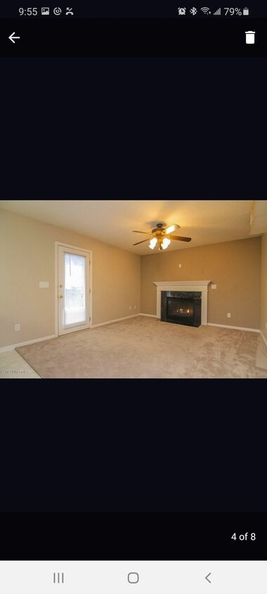 Living room - 4900 Middlesex Dr