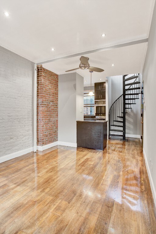 Primary Photo - 438 W 52nd St