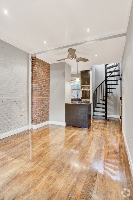 Building Photo - 438 W 52nd St
