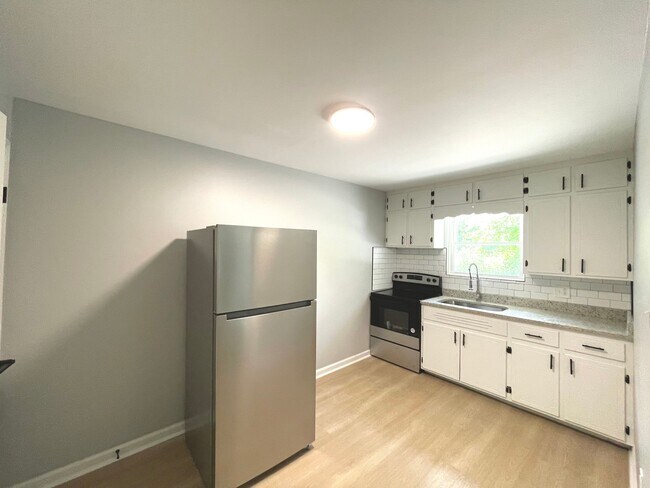 Foto del edificio - 3144 Spring Place Rd SE