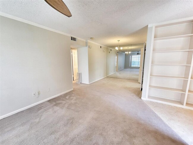 Building Photo - 1311 Antoine Dr