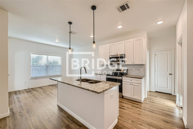 Building Photo - 7348 Parkside Place Drive